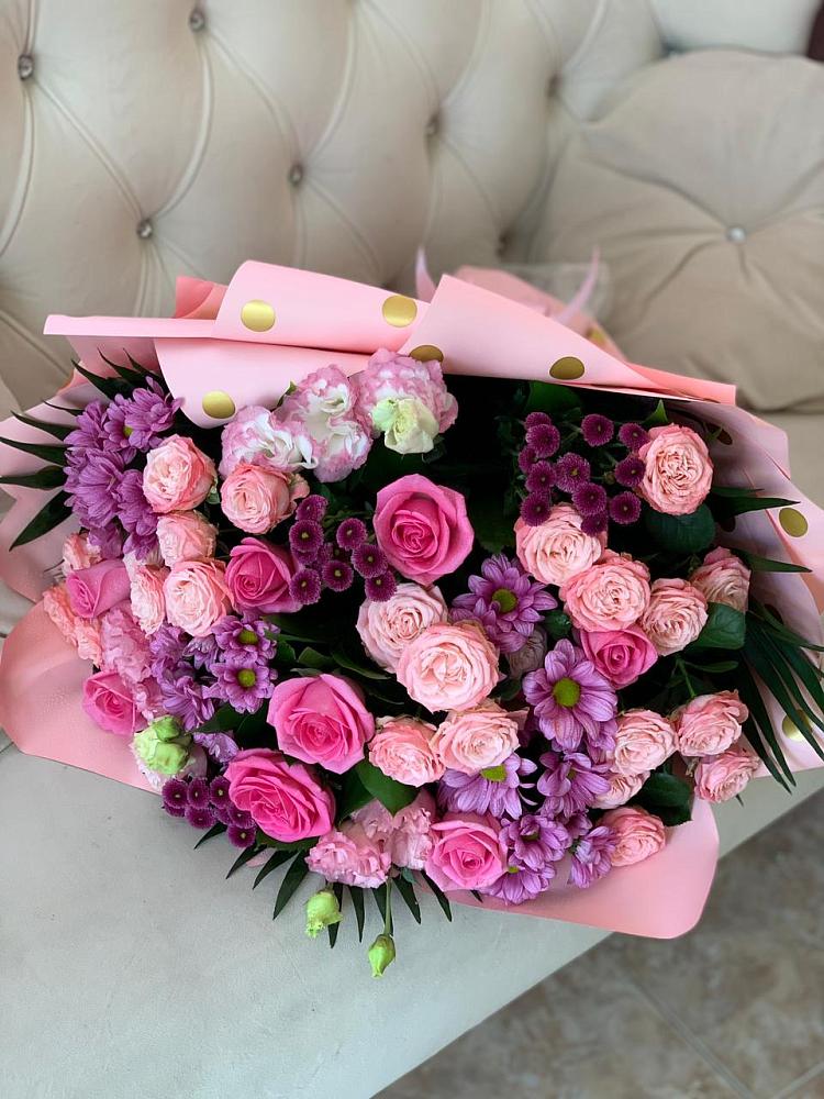 Букет цветов из: Хризантемы, Розы и Лизиантусы в Юрьеве-Польском