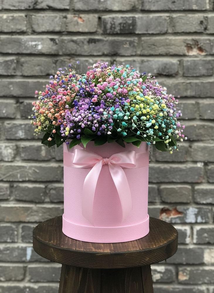 Цветочная композиция из Гипсофила и Розы в шляпной коробке в Юрьеве-Польском