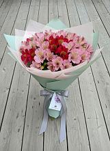 Букет цветов из:  Альстромерии в Юрьеве-Польском