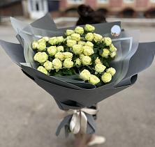 Букет Белые кустовые розы Солинеро в Юрьеве-Польском