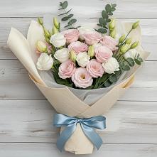 Букет цветов из:  Лизиантусы #REPLACE_PRED# Юрьеве-Польском