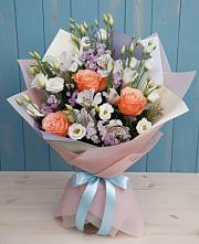 Букет цветов из:  Лизиантусы, Розы, Альстромерии и Гипсофила в Юрьеве-Польском