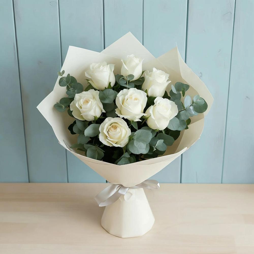 Букет Белые розы в Эвкалипте в Юрьеве-Польском