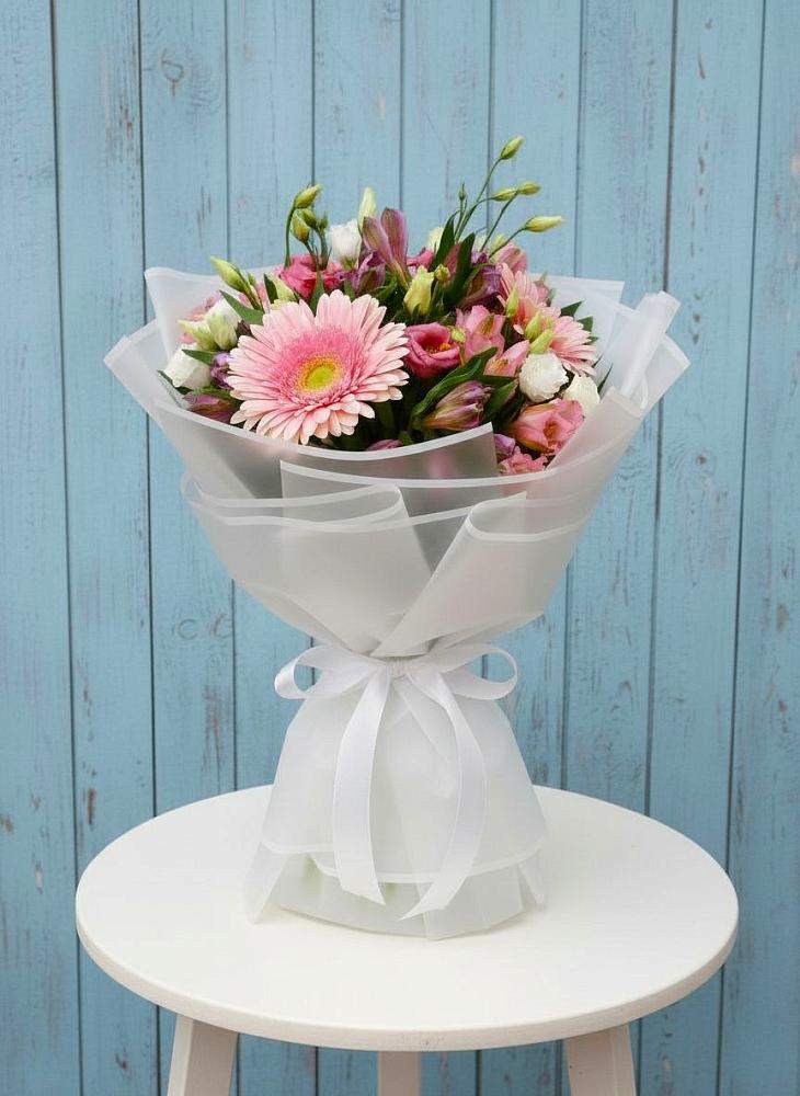 Букет цветов из: Герберы, Альстромерии и Лизиантусы в Юрьеве-Польском