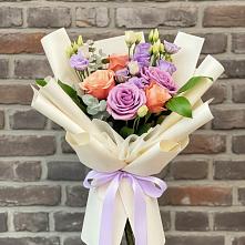 Букет цветов из:  Лизиантусы и Розы #REPLACE_PRED# Юрьеве-Польском