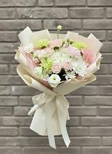 Букет цветов из:  Гвоздики, Розы, Лизиантусы и Хризантемы в Юрьеве-Польском