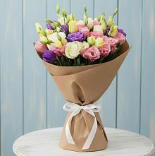 Букет цветов из:  Лизиантусы в Юрьеве-Польском