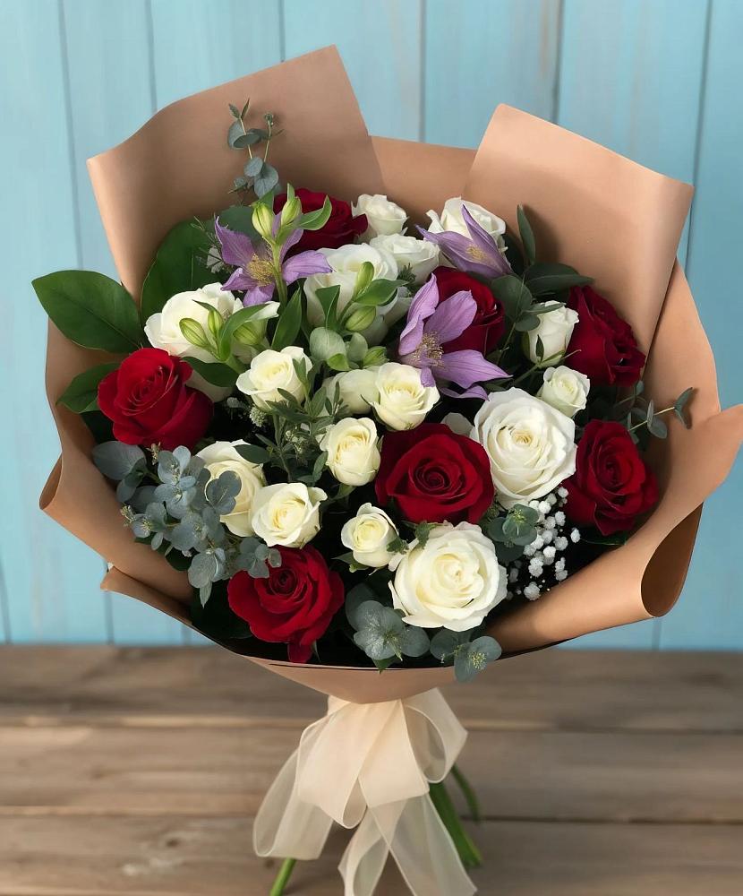 Букет цветов из: Розы и Альстромерии в Юрьеве-Польском