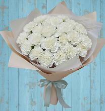 Букет цветов из:  Гвоздики в Юрьеве-Польском