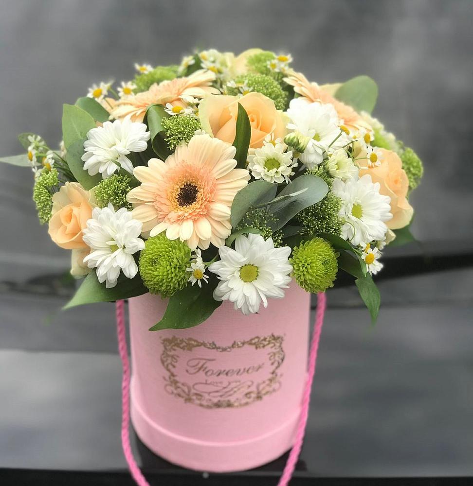 Цветочная композиция из Розы, Герберы и Хризантемы в шляпной коробке в Юрьеве-Польском