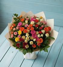 Букет Микс из разноцветных кустовых роз в Юрьеве-Польском