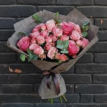 Букет цветов из:  Розы в Юрьеве-Польском