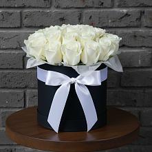 Цветочная композиция из Розы в шляпной коробке в Юрьеве-Польском