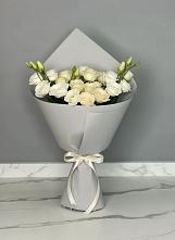 Букет цветов из:  Розы и Лизиантусы в Юрьеве-Польском